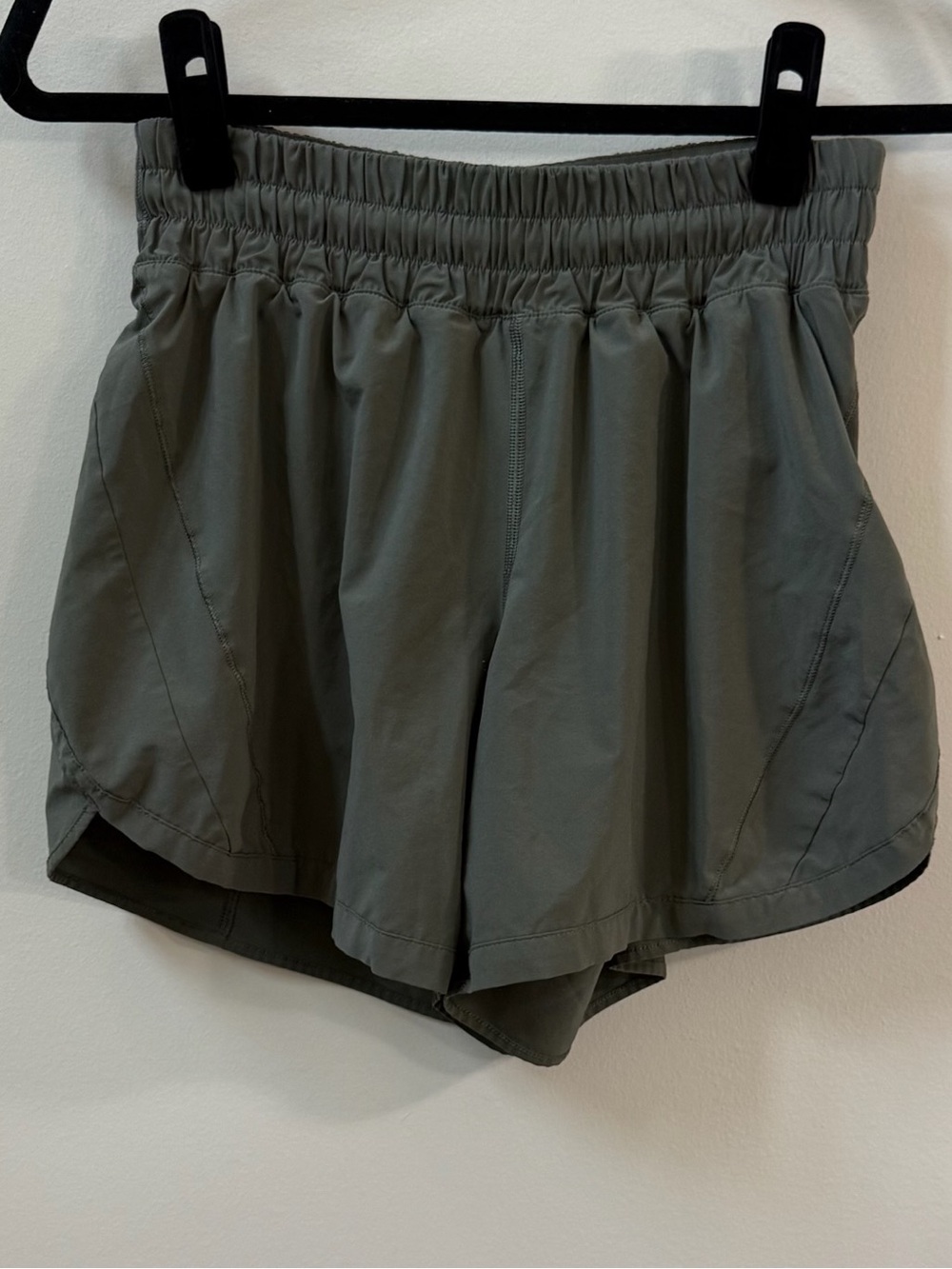 Lululemon Shorts 5" Inseam Size 8